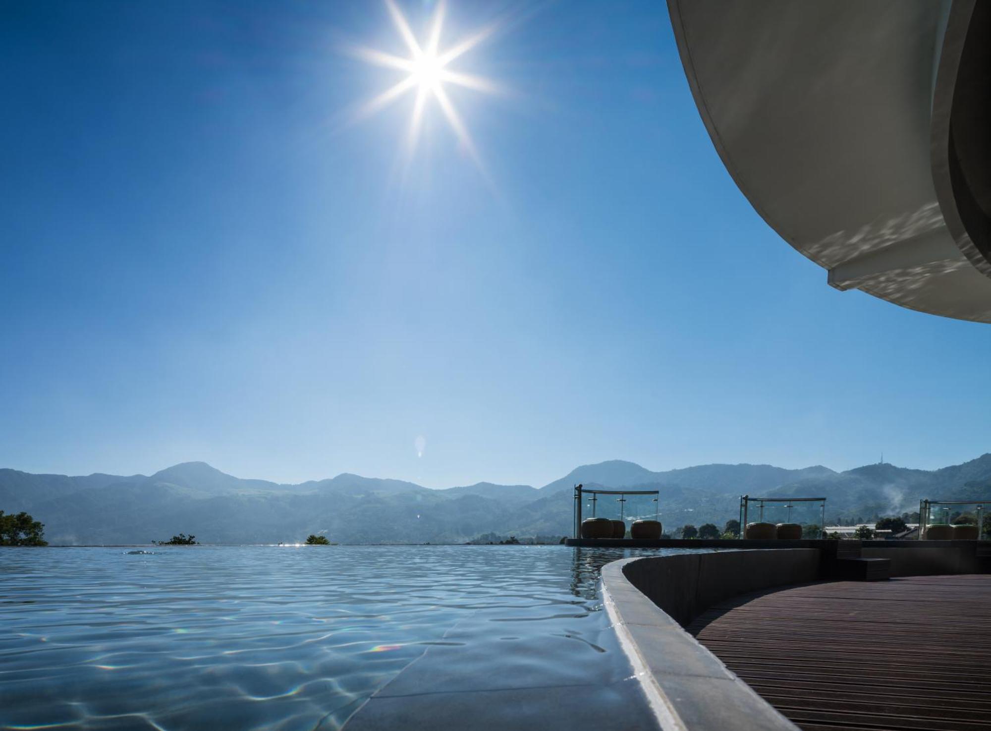 Resort Pesona Alam &