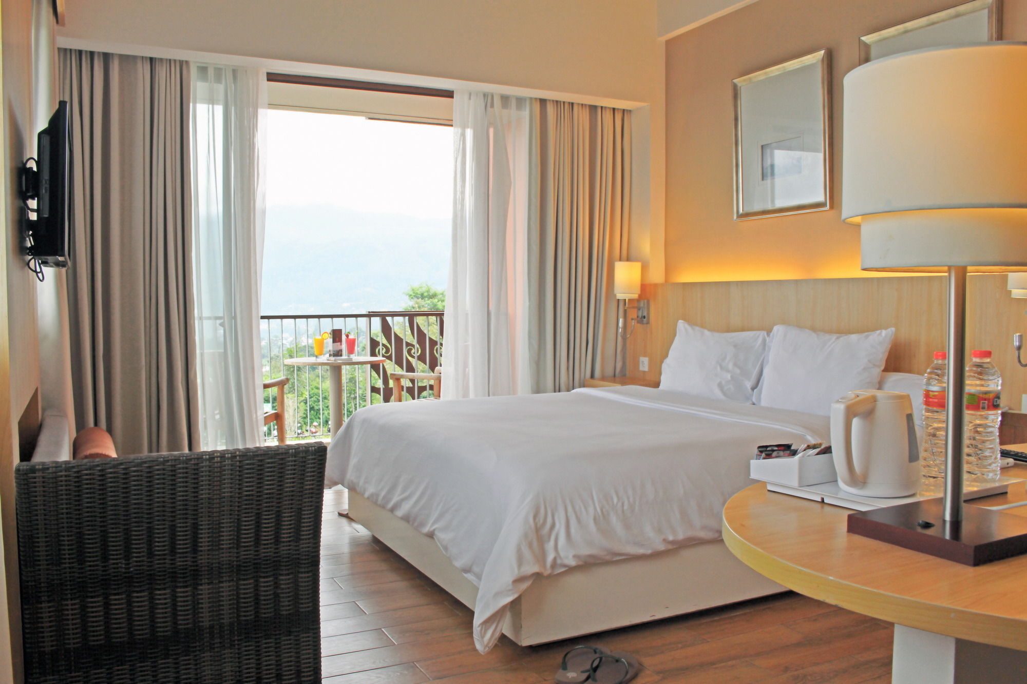 Resort Pesona Alam & 4*